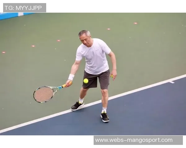 南京网球队在城市联赛中的灵活战术与团队协作表现分析